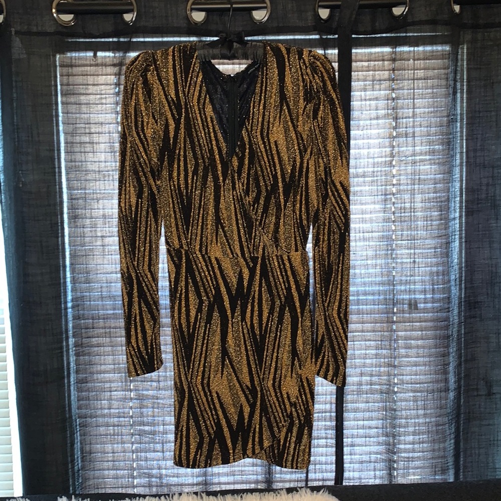 Black and gold sparkly puff sleeve cocktail dress size L